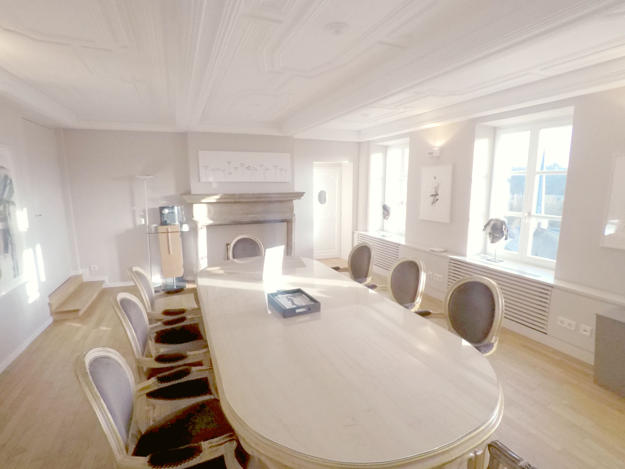 City Center - 1 Bedroom Charming Demo Apartment