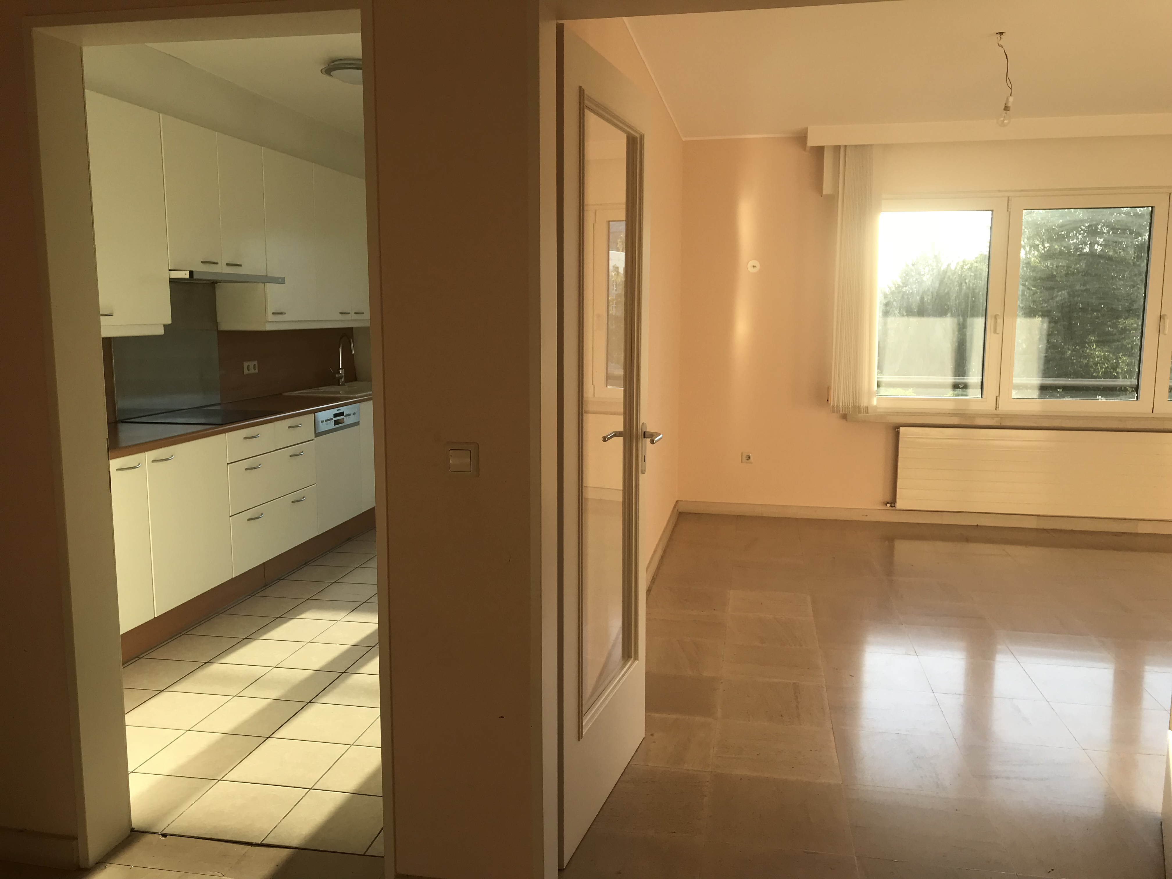 Belair - 2 Bedroom 100sqm Apartment includes Balcony and Parking, next to Bus stop