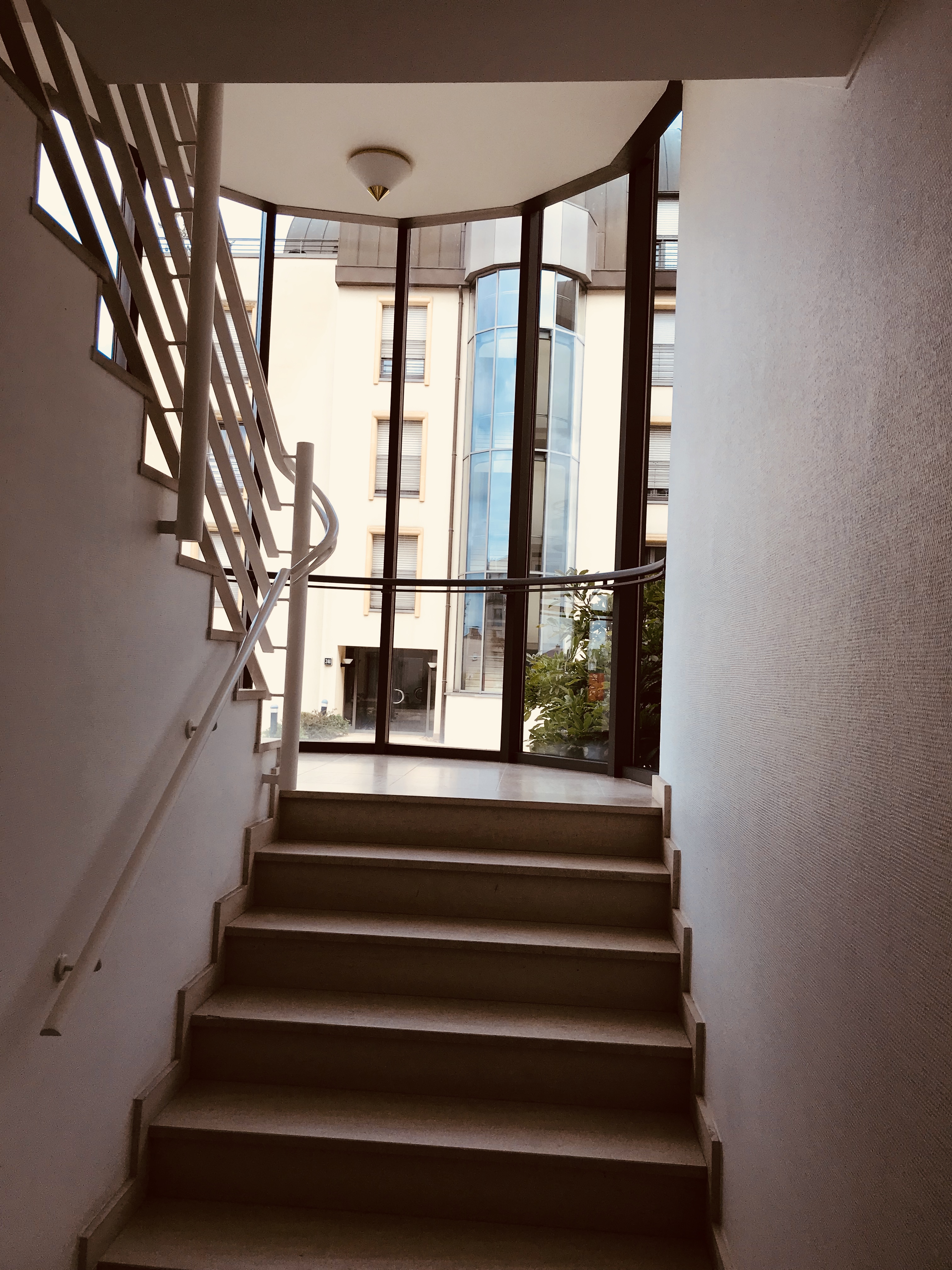 Belair - 2 Bedroom 100sqm Apartment includes Balcony and Parking, next to Bus stop