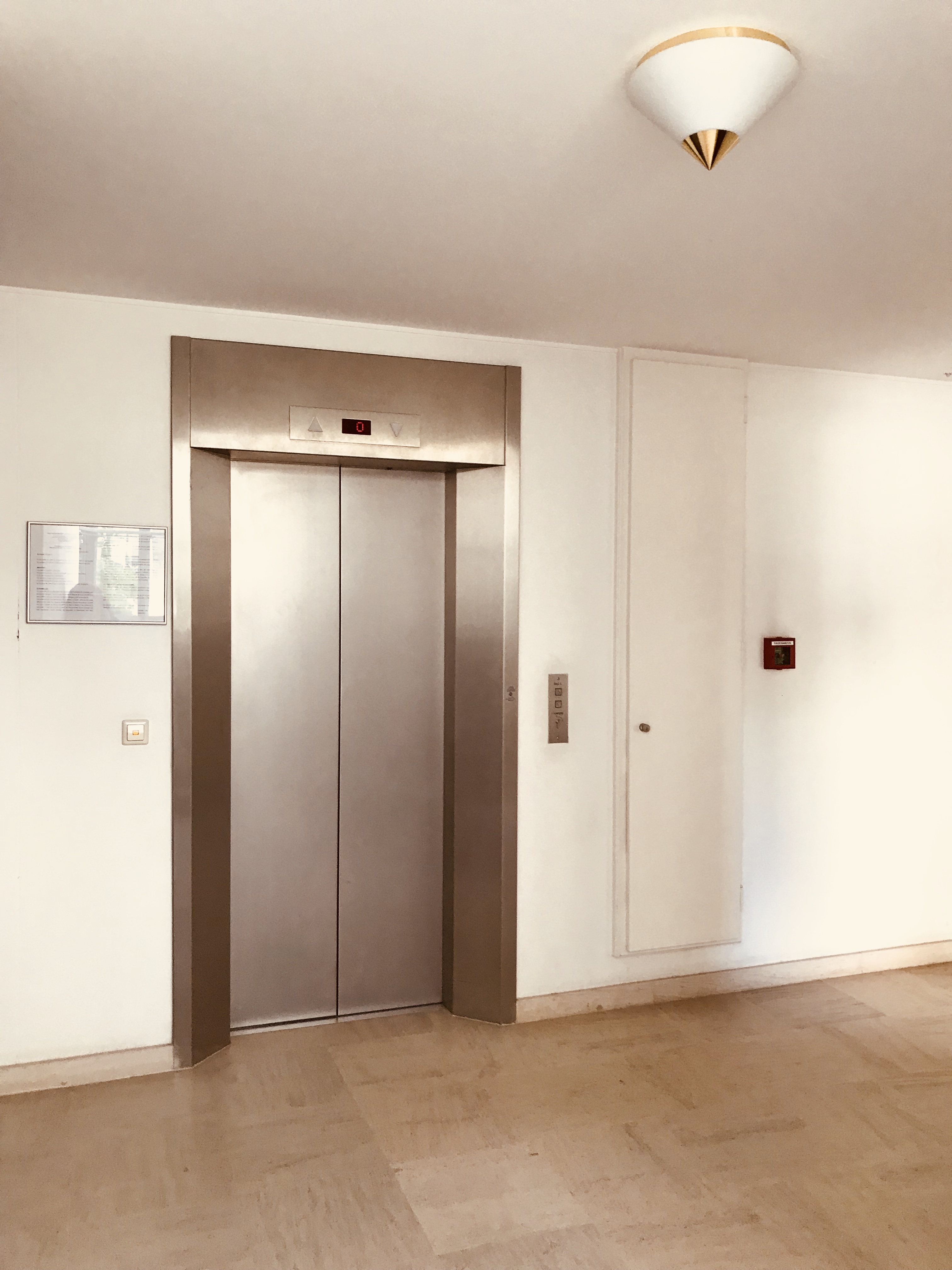 Belair - 2 Bedroom 100sqm Apartment includes Balcony and Parking, next to Bus stop