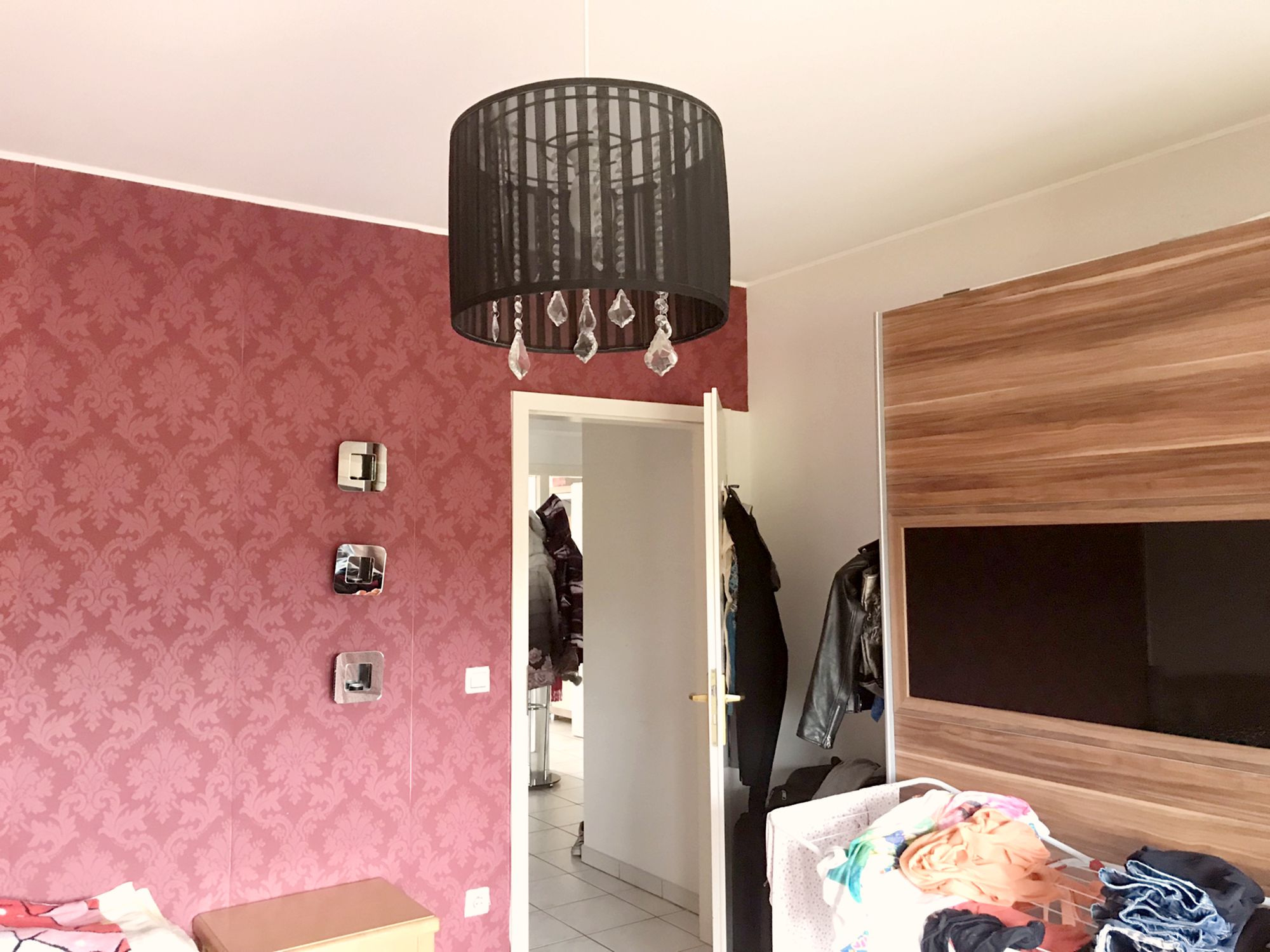 Strassen - 1 Bedroom Apartment with Indoor Parking and Balcony