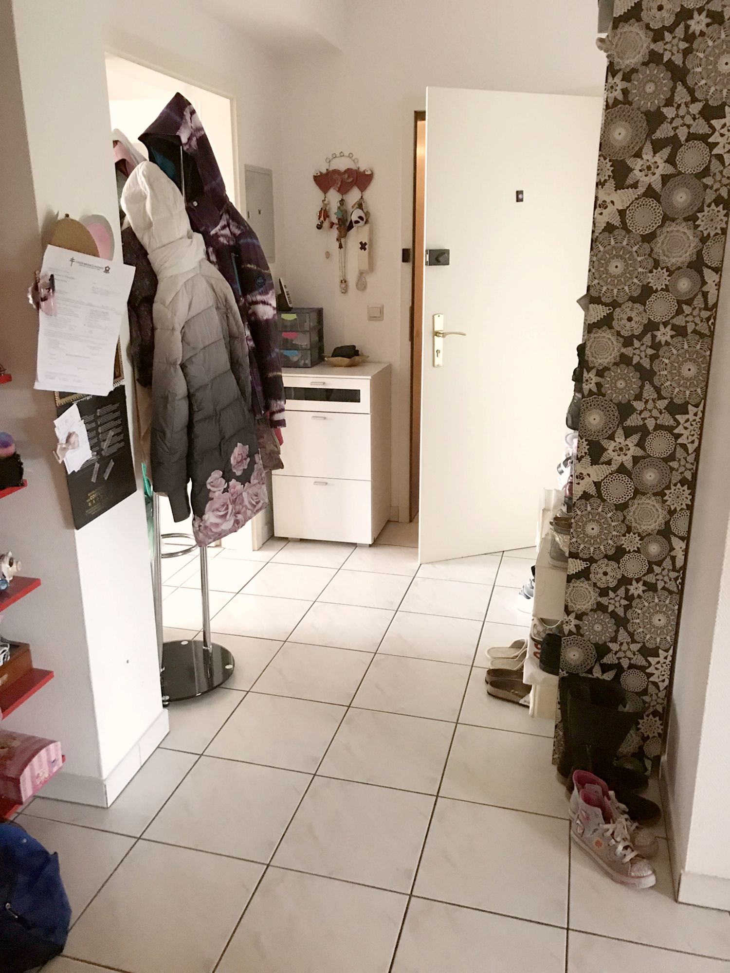 Strassen - 1 Bedroom Apartment with Indoor Parking and Balcony
