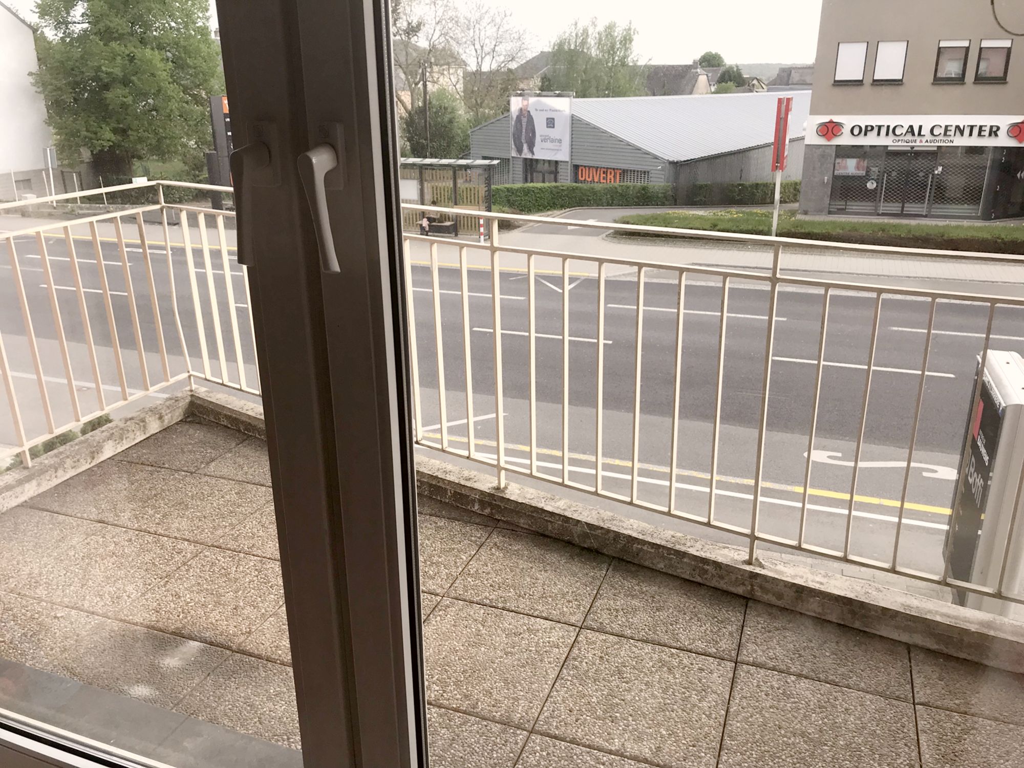 Strassen - 1 Bedroom Apartment with Indoor Parking and Balcony