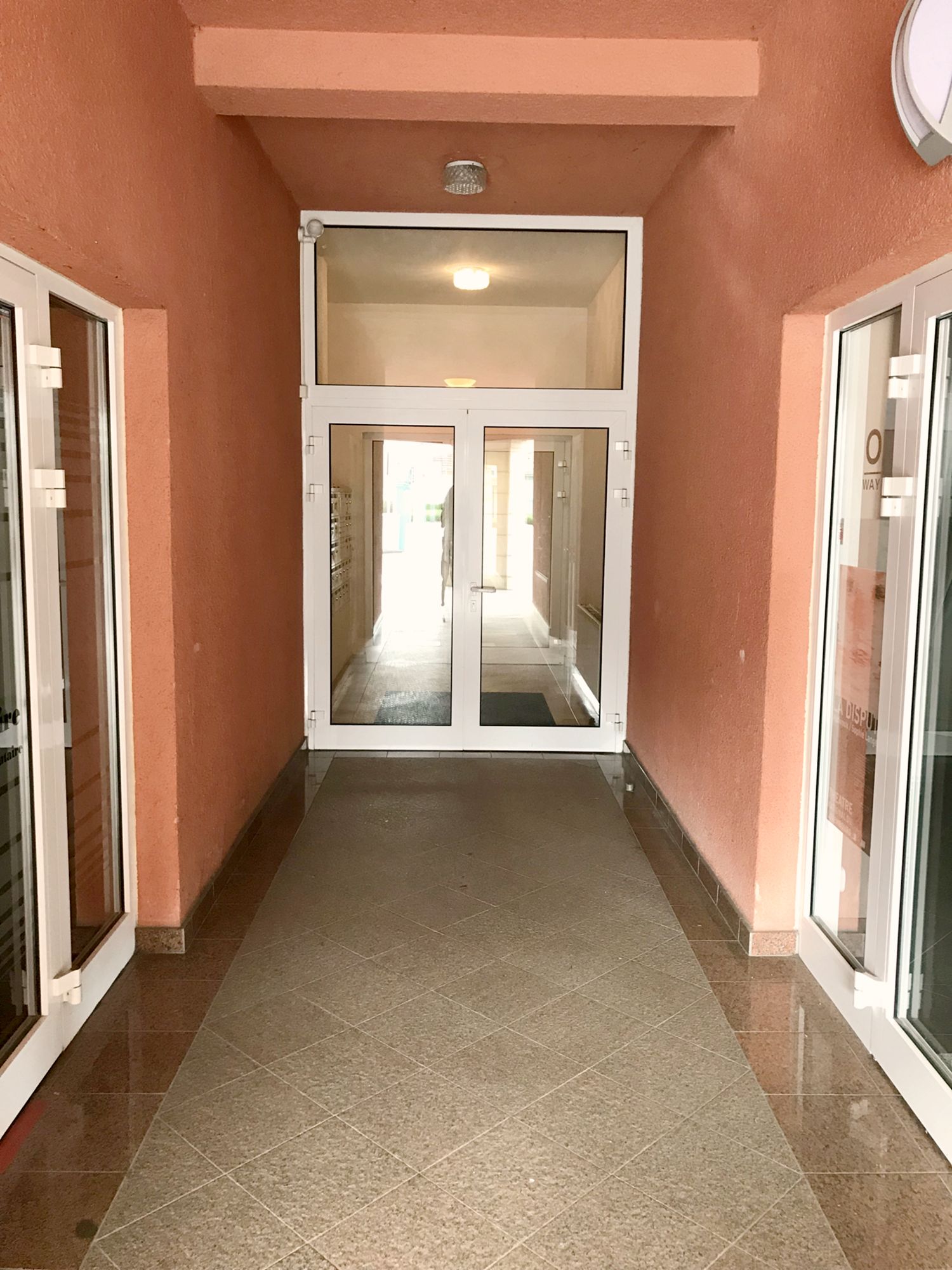 Strassen - 1 Bedroom Apartment with Indoor Parking and Balcony
