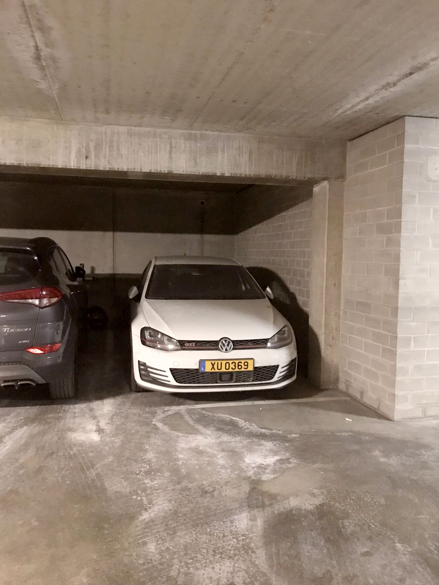 Strassen - 1 Bedroom Apartment with Indoor Parking and Balcony