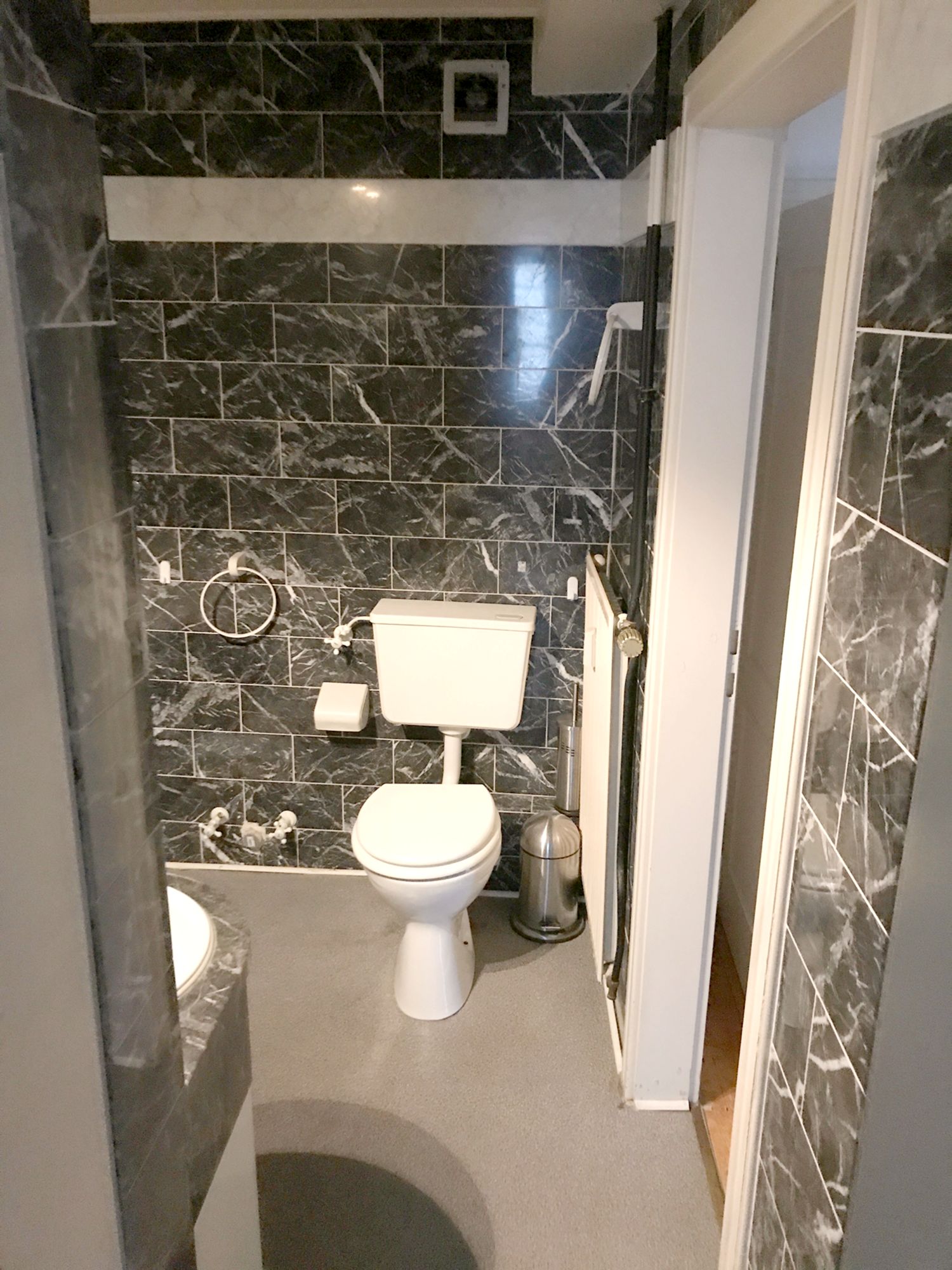 City Center (R4) - 1 Furnished Room to Share in 2-bed apartment,