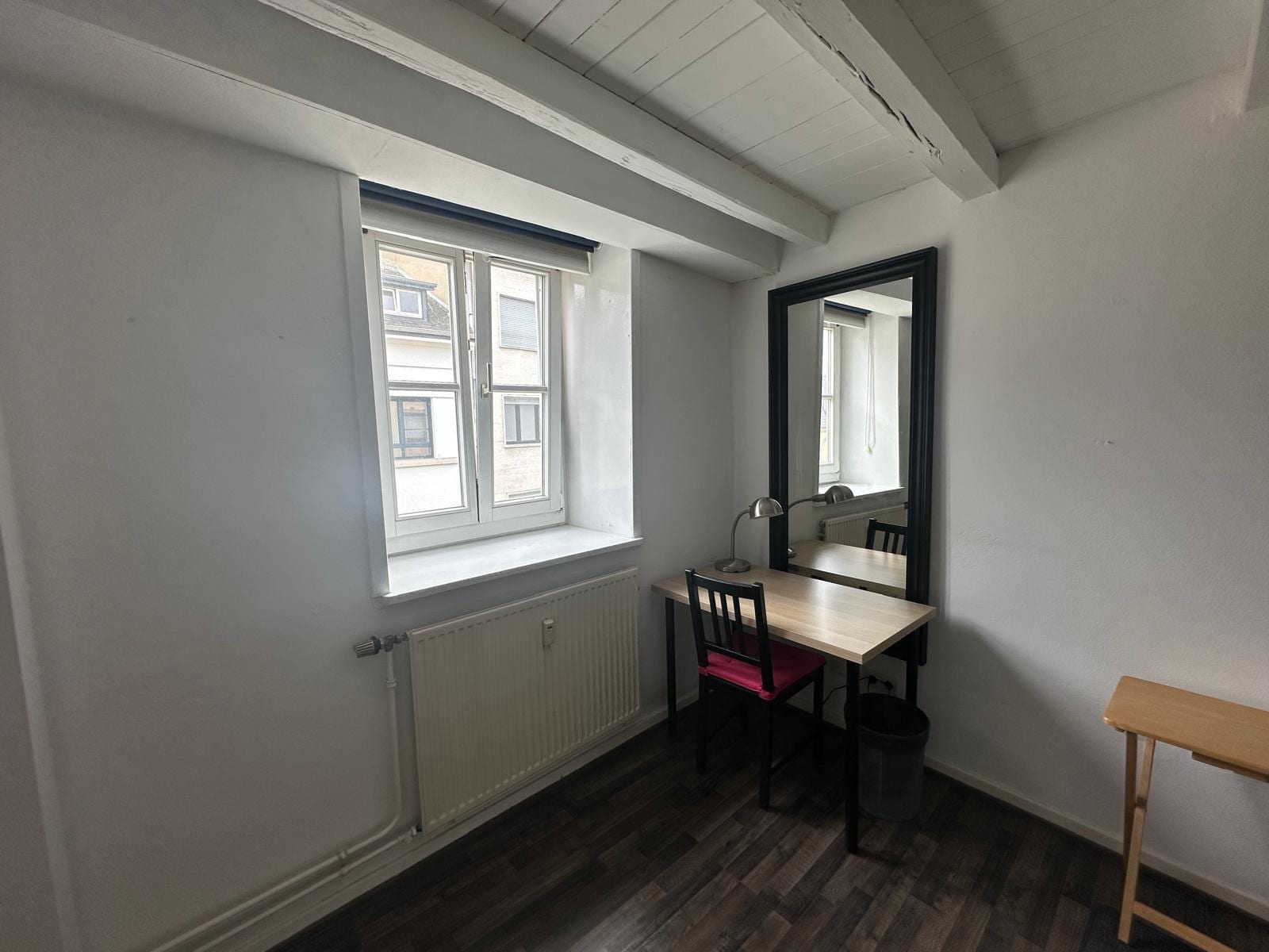 City Center (R4) - 1 Furnished Room to Share in 2-bed apartment,