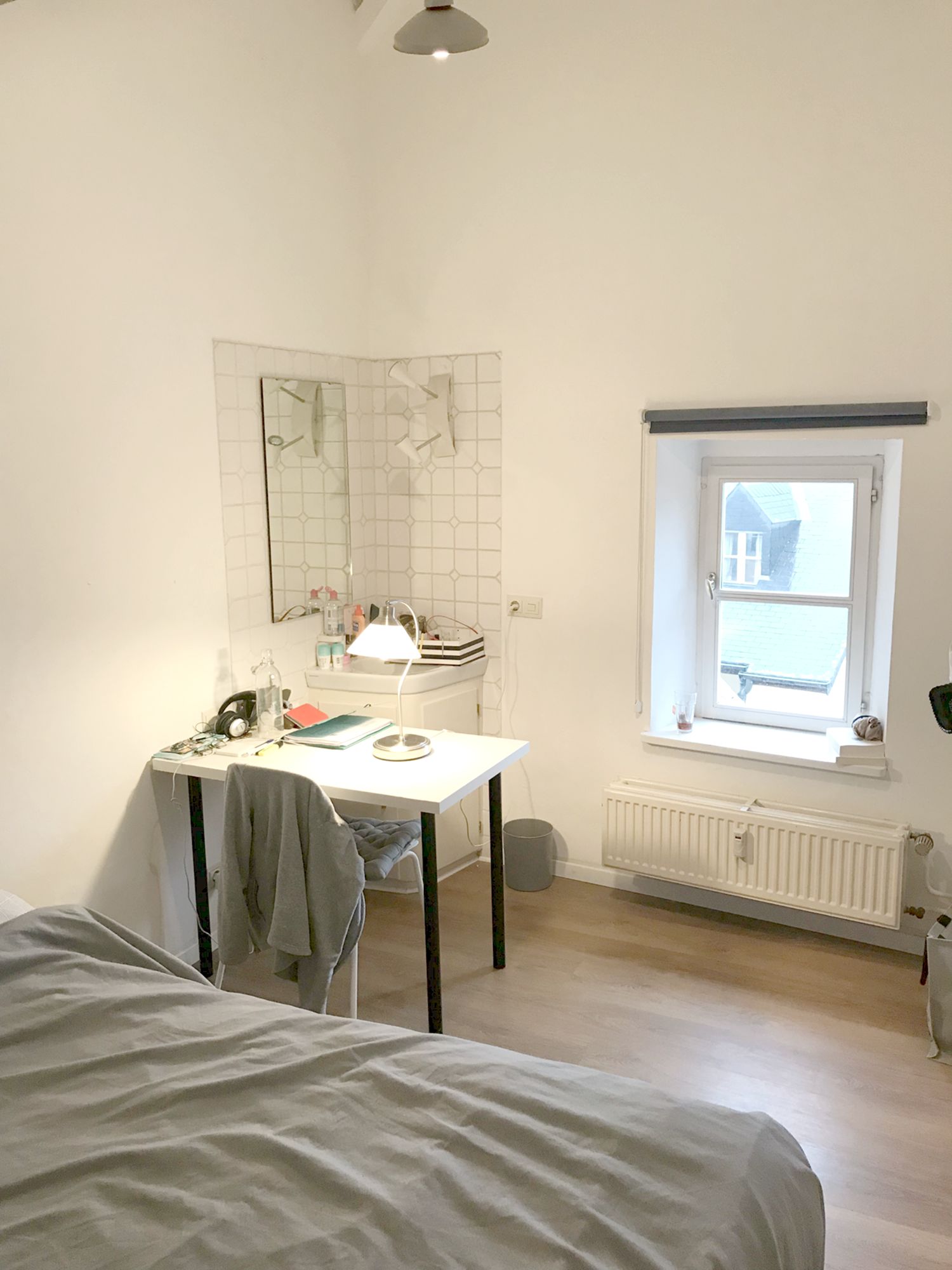 City Center (R5) - 1 Furnished Room to Share in 2-bed apartment, Facing Quite Court Yard