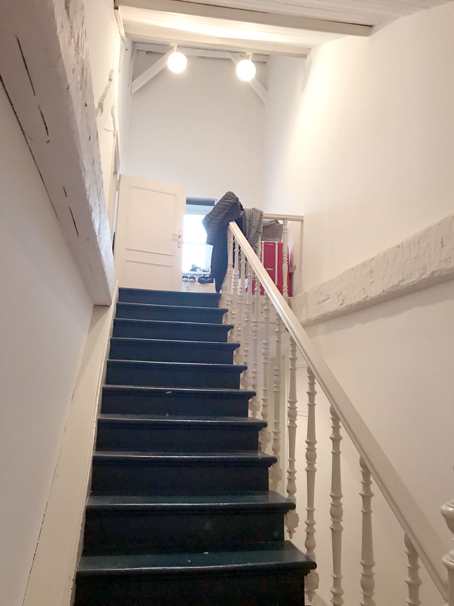 City Center (R5) - 1 Furnished Room to Share in 2-bed apartment, Facing Quite Court Yard
