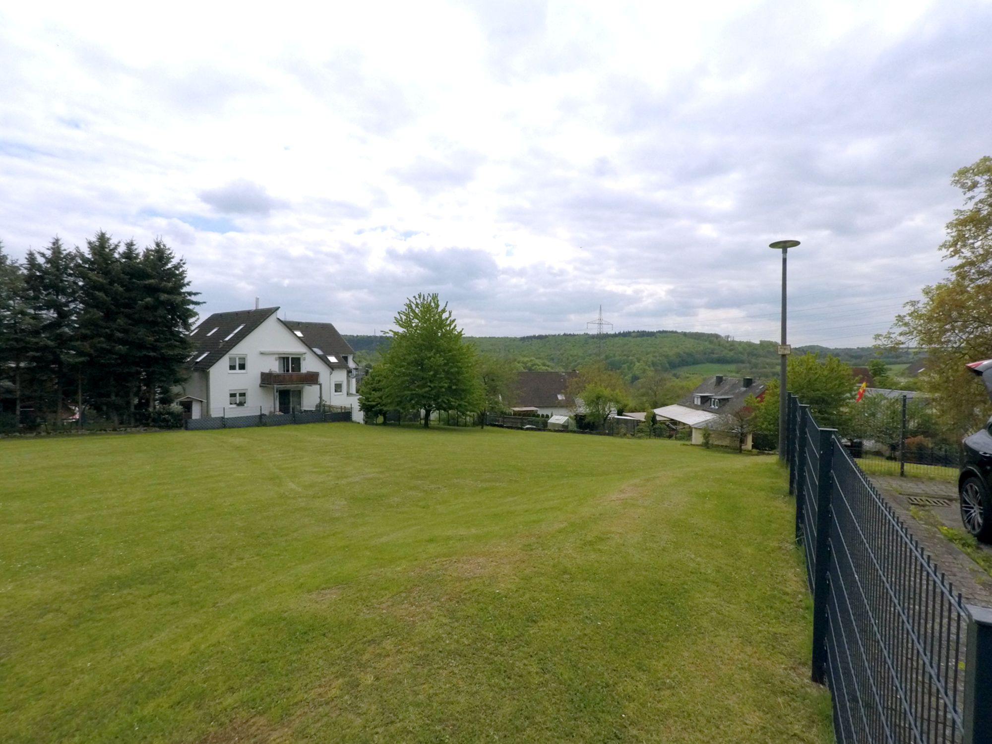 Trierweiler - House 4 Bedrooms 2 Garages with Large Garden Bright Living Room for sale
