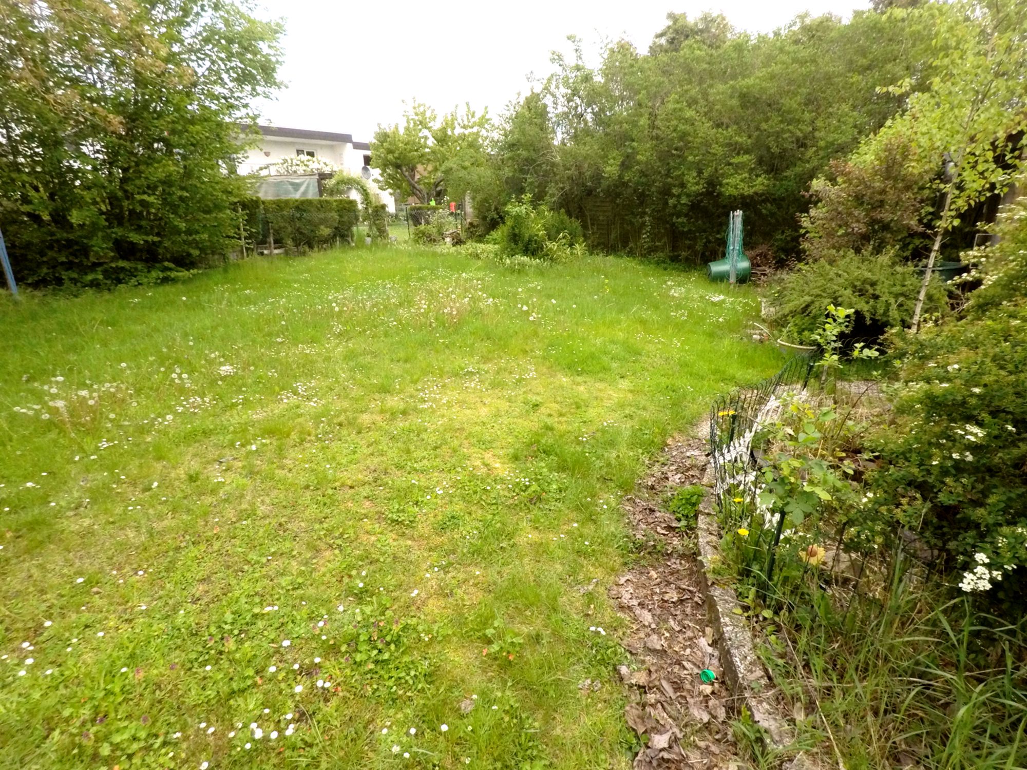 Trierweiler - House 4 Bedrooms 2 Garages with Large Garden Bright Living Room for sale