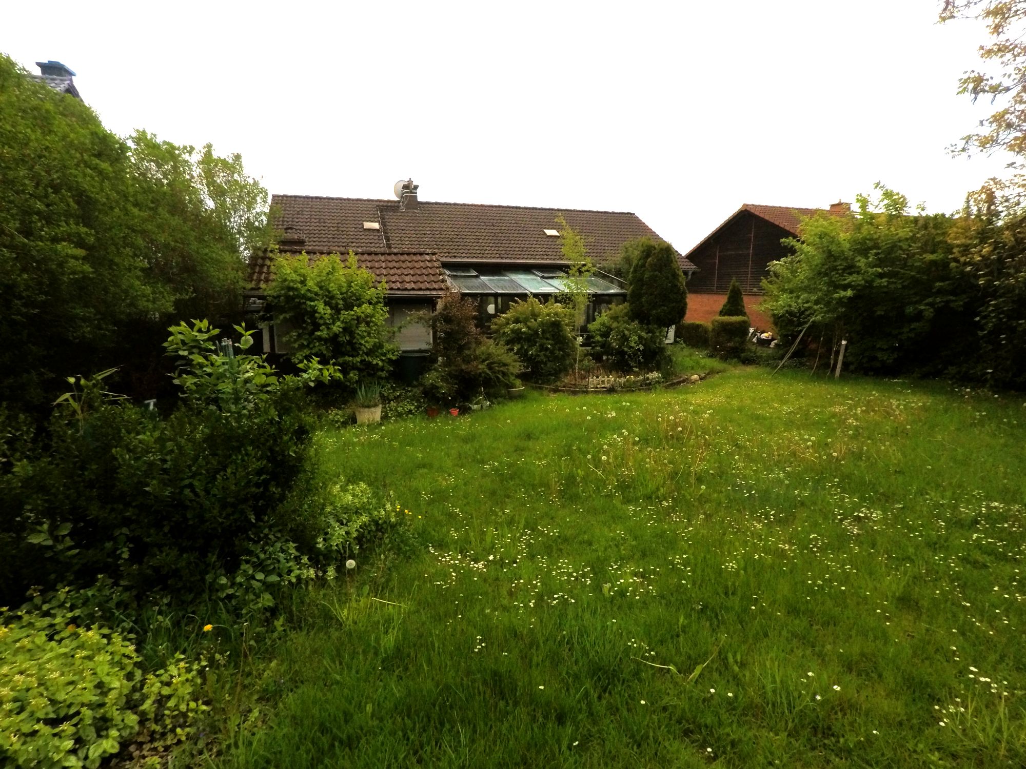 Trierweiler - House 4 Bedrooms 2 Garages with Large Garden Bright Living Room for sale