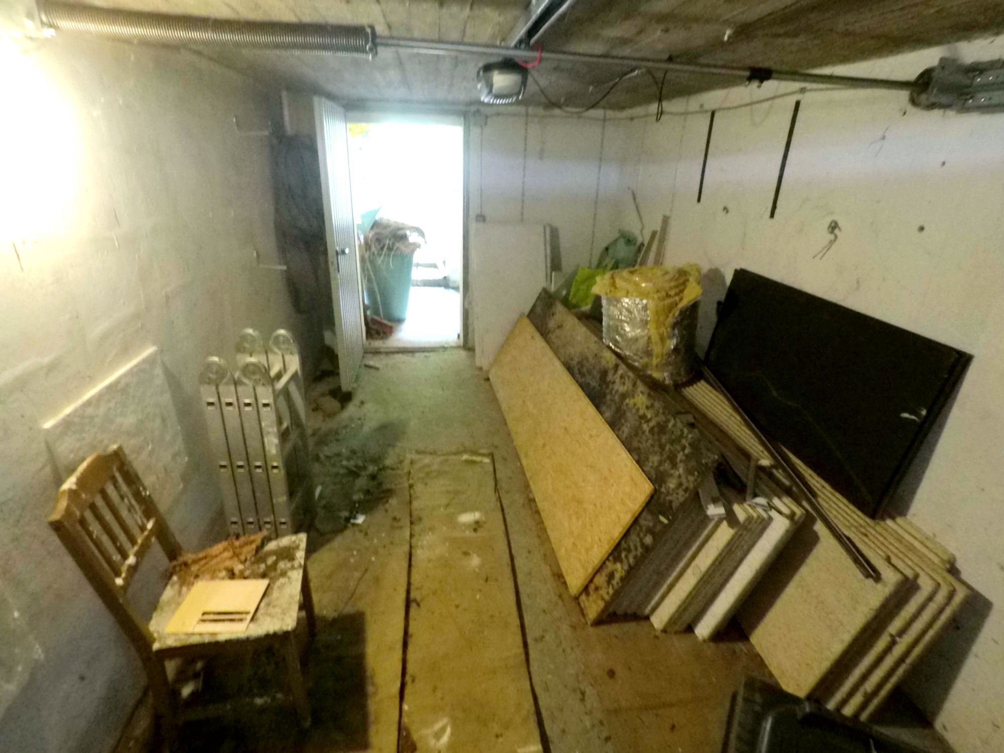 Trierweiler - House 4 Bedrooms 2 Garages with Large Garden Bright Living Room for sale